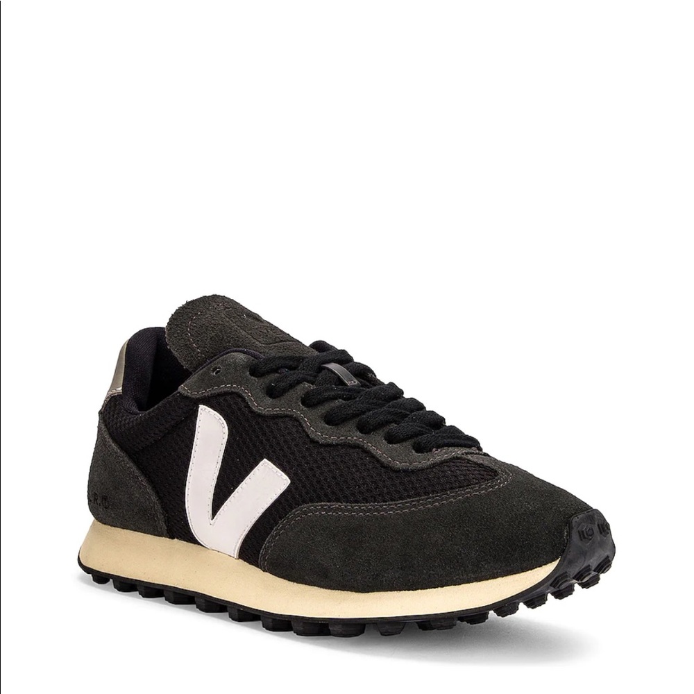 Veja Rio Branco Trainers - Black- Women’s 7.0 (38)